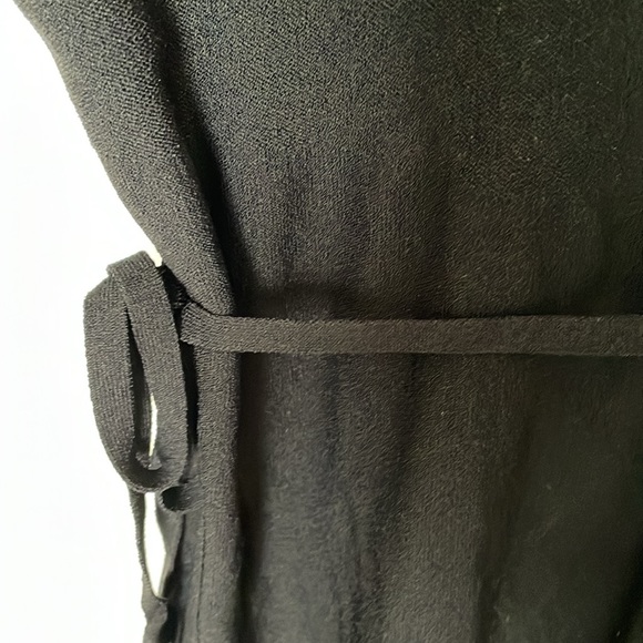 Sarah Pacini Long Black Tunic Sweater. - Picture 3 of 5